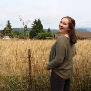 Meet your Posher, Kira